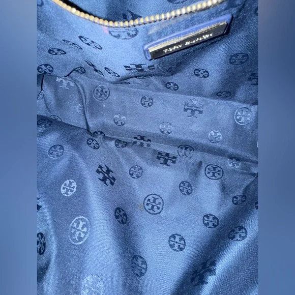 Tory Burch - Marion Leather Quilted Chain Tote - Navy Blue - EUC Dual Straps - Picture 8 of 13